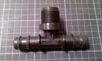 25mm BARBED TEE x 0.75 inchMBSP